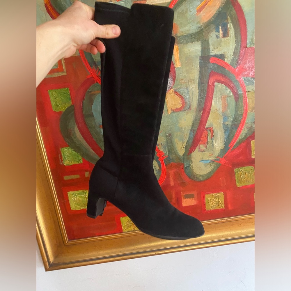 Y2K Stuart Weitzman black suede elastic slip on sock high
Boots heel